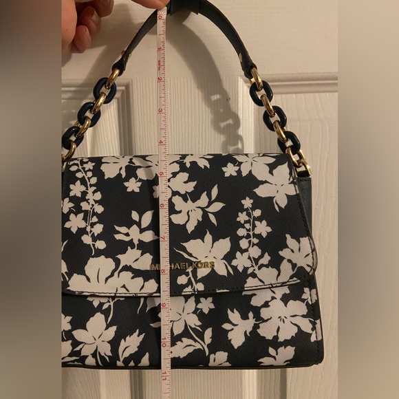 ❤️Michael Kors crossby NEW❤️ Final Price - Picture 8 of 9